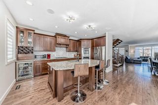Photo 5: 424 29 Avenue NE in Calgary: Winston Heights/Mountview Semi Detached (Half Duplex) for sale : MLS®# A2112829