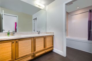 Photo 16: 19 555 RAVEN WOODS Drive in North Vancouver: Dollarton Townhouse for sale in "Signature Estates" : MLS®# R2271233