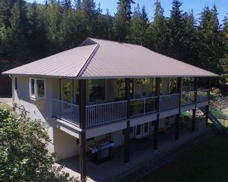 Photo 2: 4830 Goodwin  Road in Eagle Bay: House for sale : MLS®# 10310113