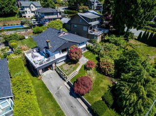 Photo 3: 190 E ST. JAMES Road in North Vancouver: Upper Lonsdale House for sale : MLS®# R2587333