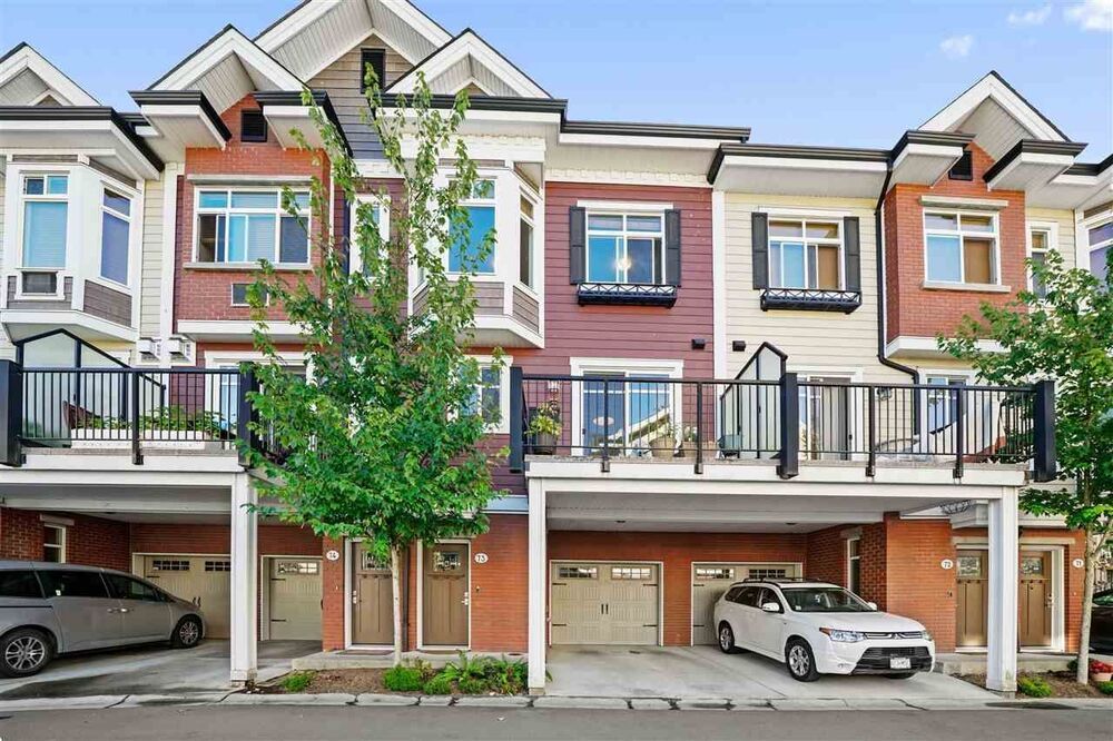 Main Photo: 73 8068 207 STREET in Langley: Townhouse for sale : MLS®# R2488961
