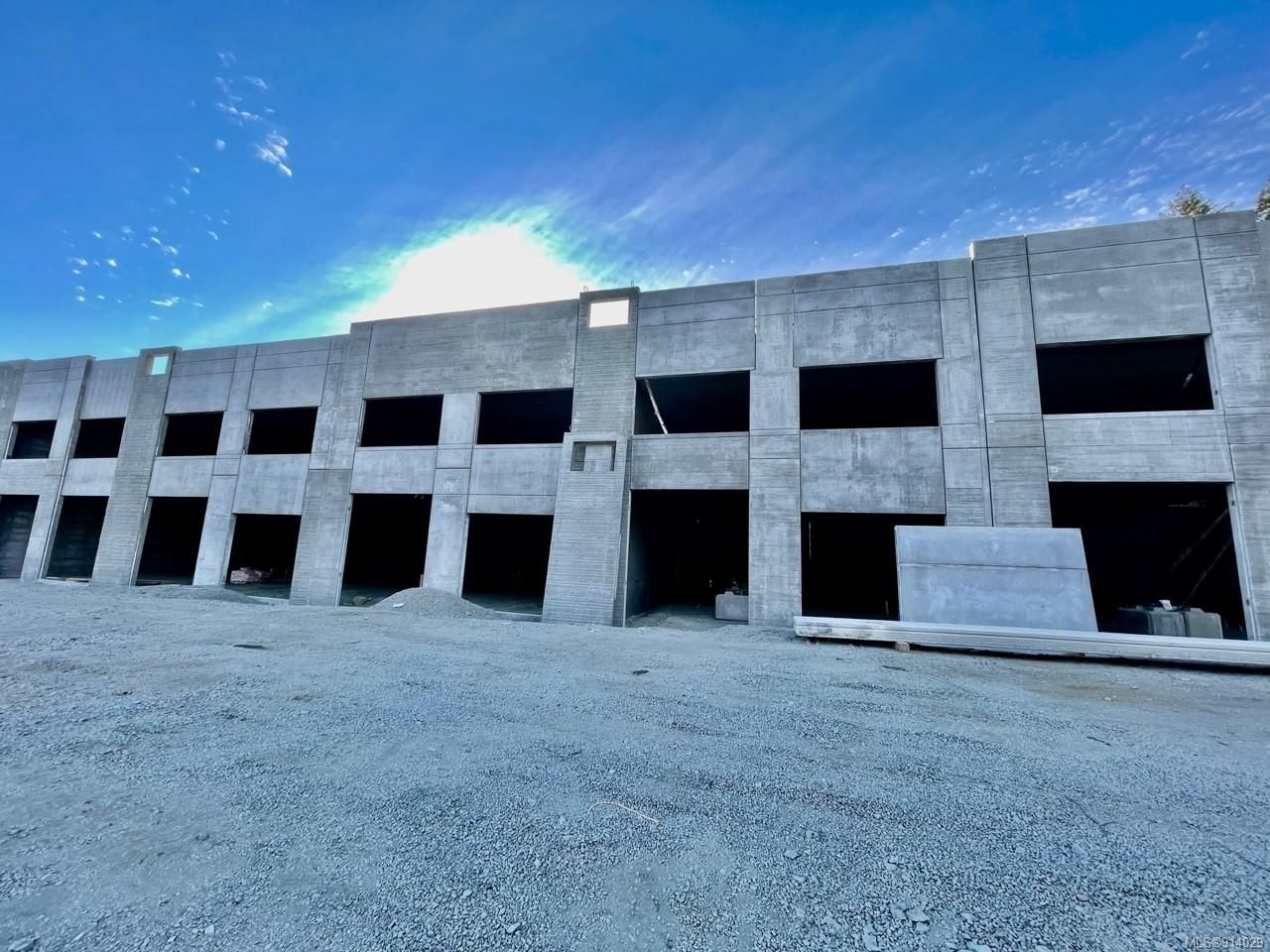 Main Photo: 104 4342 S West Shore Pkwy in Langford: La Luxton Industrial for lease : MLS®# 914029
