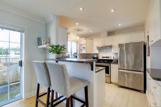 Photo 6: B 113 Superior St in Victoria: Vi James Bay Row/Townhouse for sale : MLS®# 921338