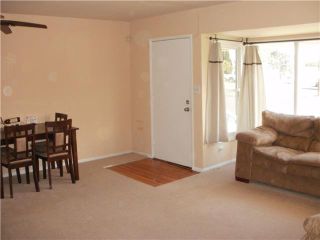 Photo 2: SAN DIEGO House for sale : 3 bedrooms : 6820 Waite Drive