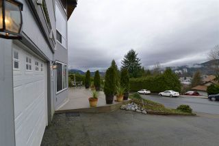 Photo 2: 1028 BUOY Drive in Coquitlam: Ranch Park House for sale : MLS®# R2025029