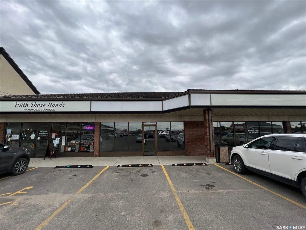Main Photo: 12 385 Broadway Street East in Yorkton: Commercial for lease : MLS®# SK908735
