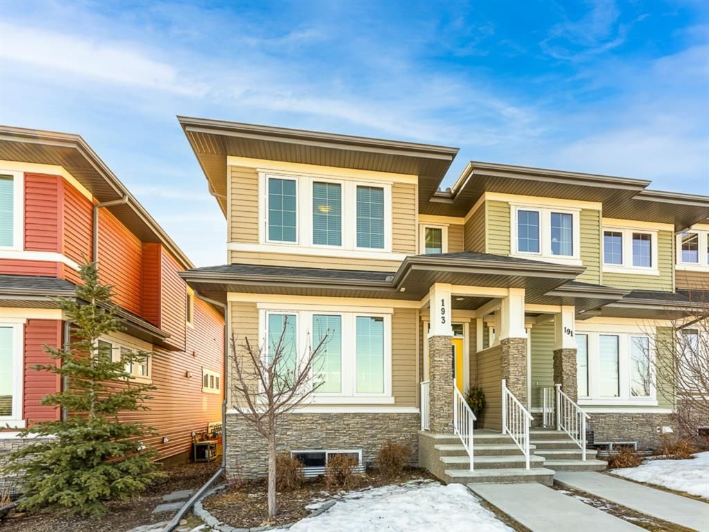Main Photo: 193 River Heights Drive: Cochrane Row/Townhouse for sale : MLS®# A1083109