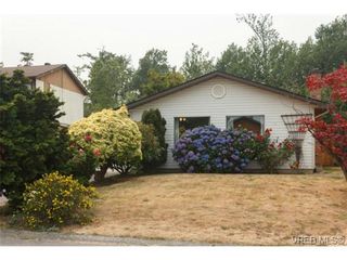 Photo 1: 9584 Northlawn Terr in SIDNEY: Si Sidney South-East House for sale (Sidney)  : MLS®# 707320