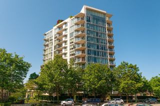 Photo 2: 402 175 W 2ND Street in North Vancouver: Lower Lonsdale Condo for sale in "Ventana" : MLS®# R2609961
