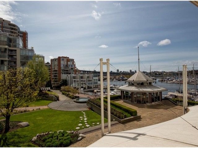 Main Photo: 205 1008 BEACH Avenue in Vancouver: Yaletown Condo for sale in "1000 BEACH" (Vancouver West)  : MLS®# V1002106