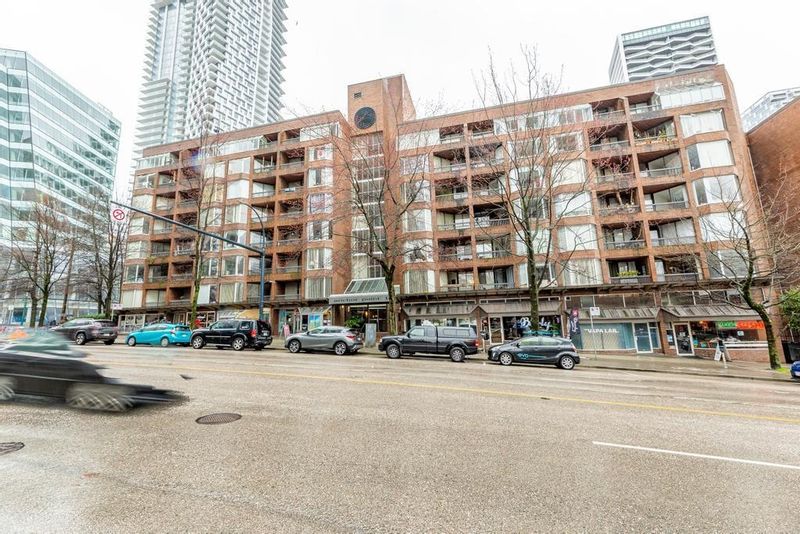 FEATURED LISTING: 404 - 1330 BURRARD Street Vancouver