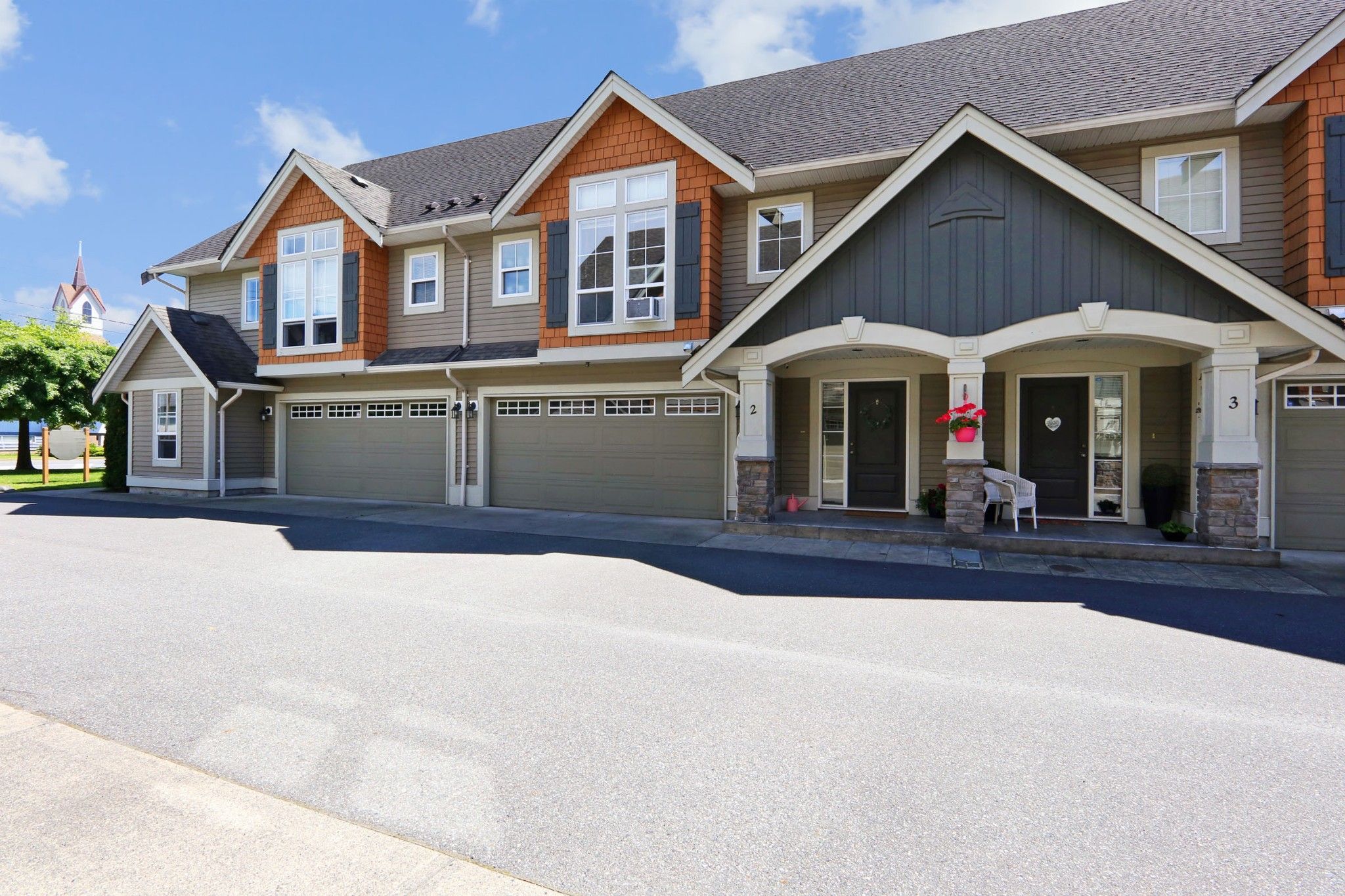 Main Photo: 2 8945 BROADWAY Street in Chilliwack: H911 Townhouse for sale in "VILLAS ON BROADWAY" : MLS®# R2707211