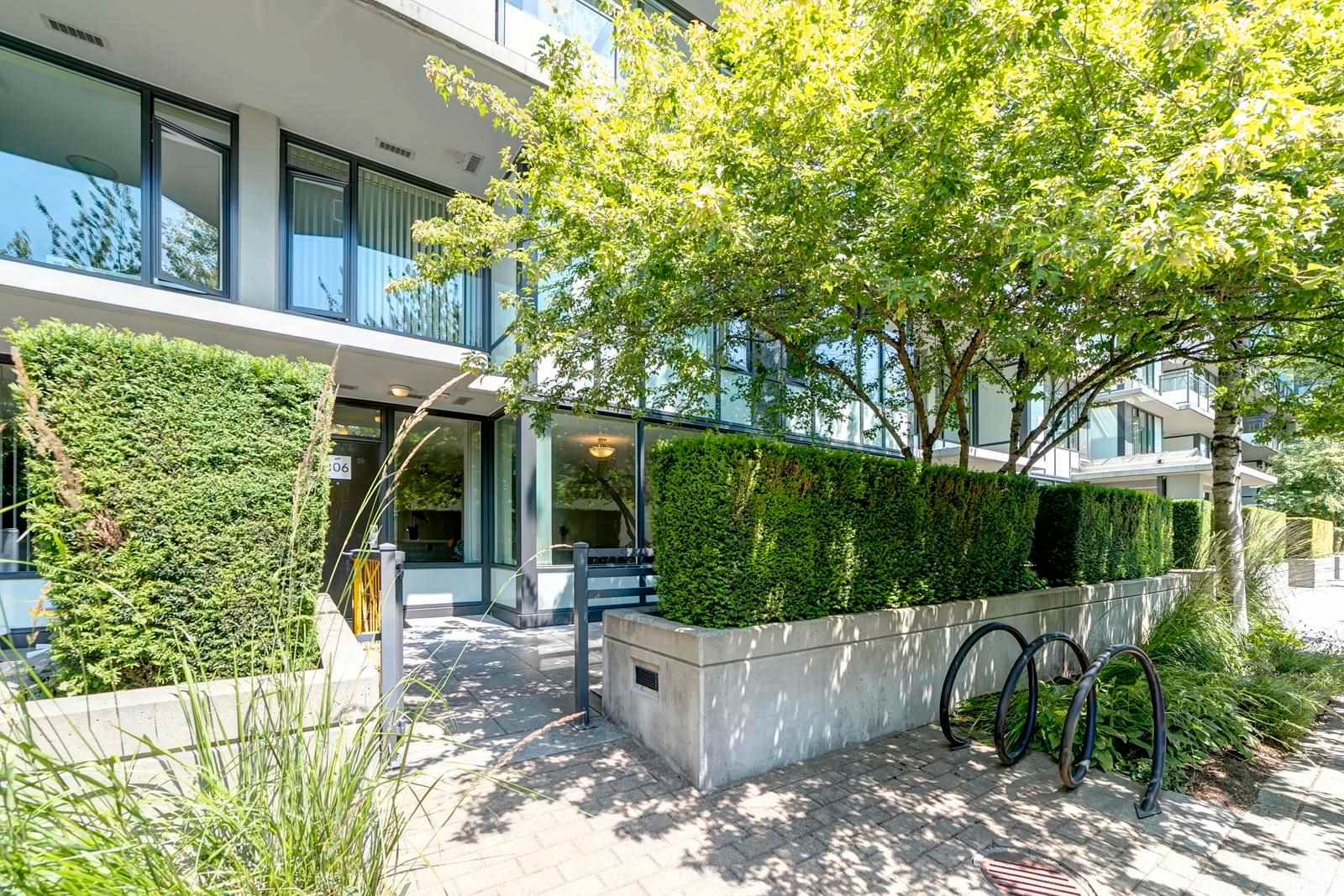 Main Photo: 106 9009 CORNERSTONE Mews in Burnaby: Simon Fraser Univer. Townhouse for sale in "The Hub at UniverCity" (Burnaby North)  : MLS®# R2630916