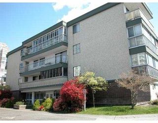 Photo 1: 311 6380 BUSWELL Street in Richmond: Brighouse Condo for sale in "THE CRESTWOOD" : MLS®# V717914