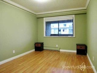 Photo 5: 436 7TH Street in New Westminster: Uptown NW Condo for sale in "Regency Court" : MLS®# V620922
