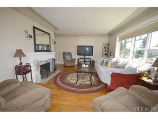 Photo 5: 850 Ferrie Rd in VICTORIA: SW Royal Oak House for sale (Saanich West)  : MLS®# 681966