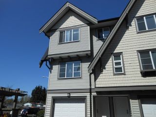 Photo 2: 63 15871 85TH Avenue in Surrey: Fleetwood Tynehead Townhouse for sale in "Huckleberry" : MLS®# F1308589