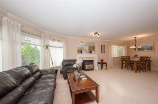 Photo 4: 15667 93A Avenue in Surrey: Fleetwood Tynehead House for sale : MLS®# R2410162
