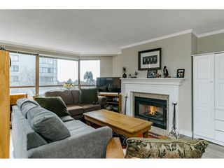 Photo 2: 305 15111 RUSSELL Avenue: White Rock Condo for sale in "PACIFIC TERRACE" (South Surrey White Rock)  : MLS®# R2660789