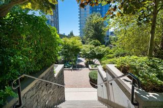 Photo 2: 1428 SEYMOUR Mews in Vancouver: Yaletown Townhouse for sale in "AQUA AT THE PARK" (Vancouver West)  : MLS®# R2815836