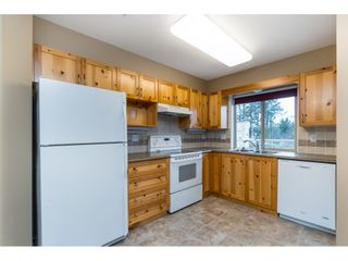 Photo 8: 308 33731 MARSHALL Road in Abbotsford: Central Abbotsford Condo for sale in "STEPHANIE PLACE" : MLS®# R2441909
