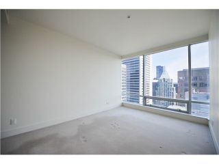 Photo 7: 2705 1111 ALBERNI Street in Vancouver: West End VW Condo for sale in "SHANGRI-LA" (Vancouver West)  : MLS®# V1119520