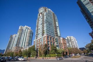 Photo 1: 801 1088 QUEBEC Street in Vancouver: Mount Pleasant VE Condo for sale in "The Viceroy" (Vancouver East)  : MLS®# R2206969