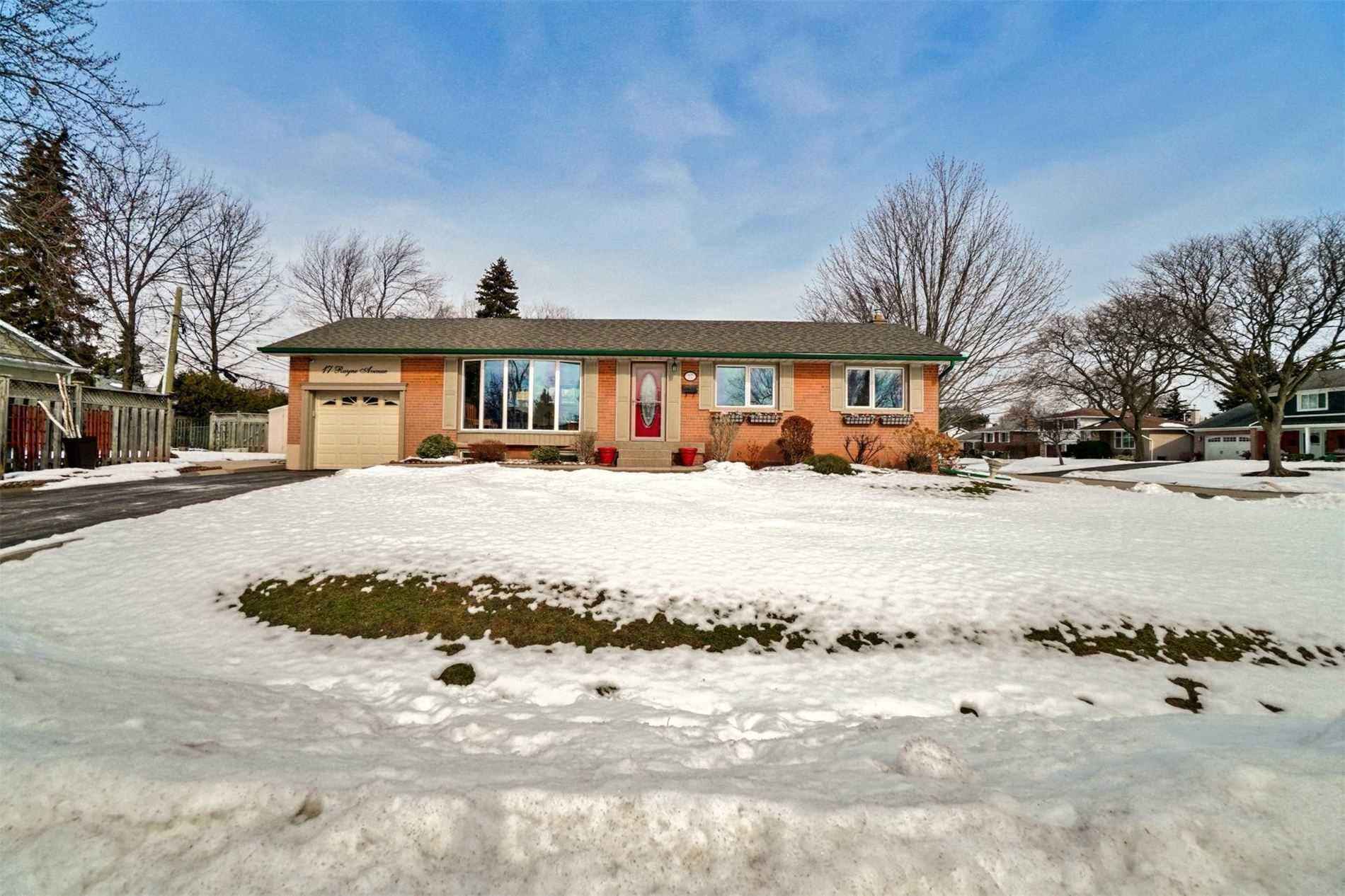 Main Photo: 17 Rayne Avenue in Oakville: College Park House (Bungalow) for sale : MLS®# W5504977