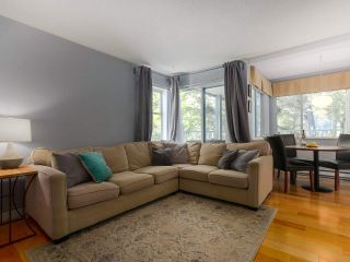 Photo 3: 28 7345 SANDBORNE AVENUE in Burnaby: South Slope Townhouse for sale (Burnaby South)  : MLS®# R2392056
