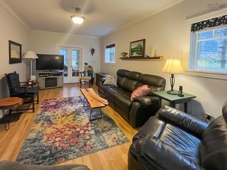 Photo 15: 200 Pleasant Street in Bridgewater: 405-Lunenburg County Residential for sale (South Shore)  : MLS®# 202323684