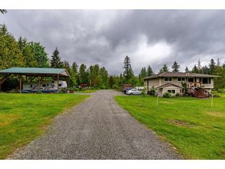 Photo 2: 30039 DEWDNEY TRUNK Road in Mission: Stave Falls House for sale : MLS®# R2458346