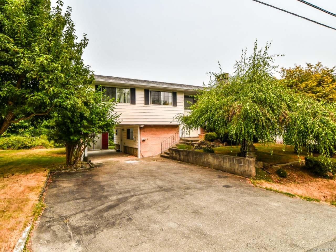 Main Photo: 1980 Treelane Rd in CAMPBELL RIVER: CR Campbell River West House for sale (Campbell River)  : MLS®# 795753