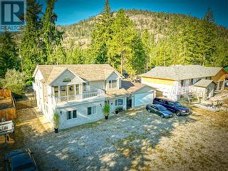 Photo 4: 204 Crown Crescent in Vernon: House for sale : MLS®# 10305997