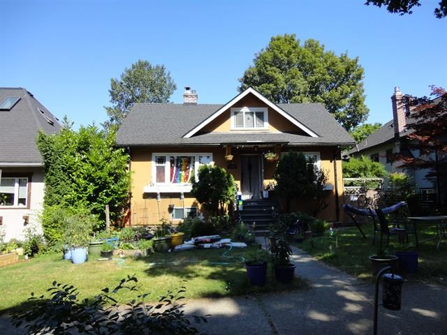 Main Photo: 1460 Kamloops Street in Vancouver: Renfrew VE House for sale (Vancouver East)  : MLS®# R2802053
