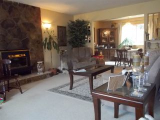 Photo 3: 19640 50A Avenue in Langley: Langley City House for sale in "Eagle Heights" : MLS®# R2253284