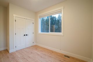 Photo 32: 137 Sunview Rd in Nanaimo: Na Diver Lake Half Duplex for sale : MLS®# 863295