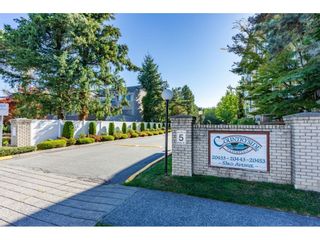 Photo 3: 205 20433 53 Avenue in Langley: Langley City Condo for sale : MLS®# R2653319