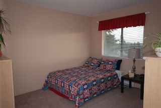 Photo 15: 7626 ARVIN Court in Burnaby: Simon Fraser Univer. House for sale (Burnaby North)  : MLS®# R2027897