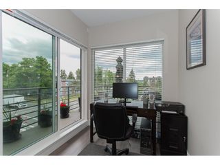 Photo 5: 301 5811 177B Street in Surrey: Cloverdale BC Condo for sale in "Latis" (Cloverdale)  : MLS®# R2084477