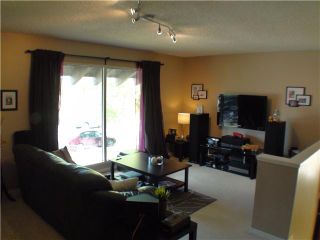 Photo 2: 37 TEMPLEMONT Road NE in CALGARY: Temple Half Duplex for sale (Calgary)  : MLS®# C3583758