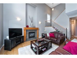 Photo 3: 131 Valley Stream Circle NW in Calgary: Valley Ridge House for sale : MLS®# C4092729