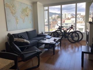 Photo 2: 906 133 E ESPLANADE in North Vancouver: Lower Lonsdale Condo for sale in "PINNACLE RESIDENCES AT THE PIER" : MLS®# R2445683