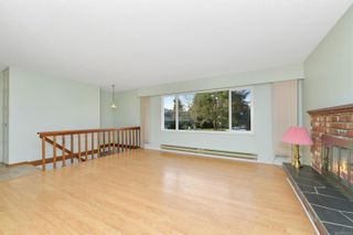 Photo 6: 1977 Blackthorn Dr in Central Saanich: CS Saanichton House for sale : MLS®# 954736