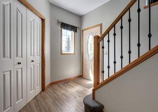 Photo 2: 2 Royal Birch Heights NW in Calgary: Royal Oak Detached for sale : MLS®# A2019295
