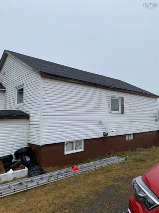 Photo 2: 19 Huntington Avenue in Louisbourg: 206-Louisbourg Residential for sale (Cape Breton)  : MLS®# 202200188