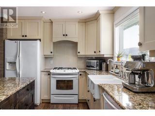 Photo 10: 711 Brookfield Court in West Kelowna: House for sale : MLS®# 10318393