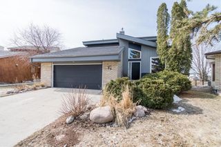 Photo 1: 34 Southfields Drive in Winnipeg: River Park South Residential for sale (2F)  : MLS®# 202308728
