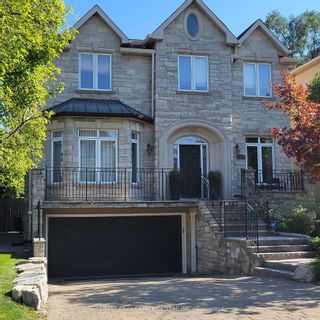 Photo 1: 539 Douglas Avenue in Toronto: Bedford Park-Nortown House (2-Storey) for sale (Toronto C04)  : MLS®# C8221600