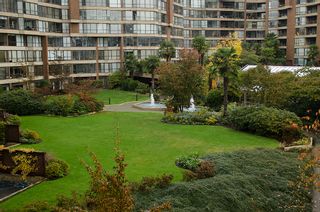 Photo 30: 202 1490 PENNYFARTHING Drive in Vancouver: False Creek Condo for sale in "HARBOUR COVE" (Vancouver West)  : MLS®# V977927