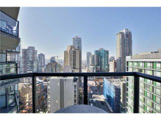 Photo 8: 1504 1212 HOWE Street in Vancouver: Downtown VW Condo for sale in "1212 HOWE" (Vancouver West)  : MLS®# V1109901